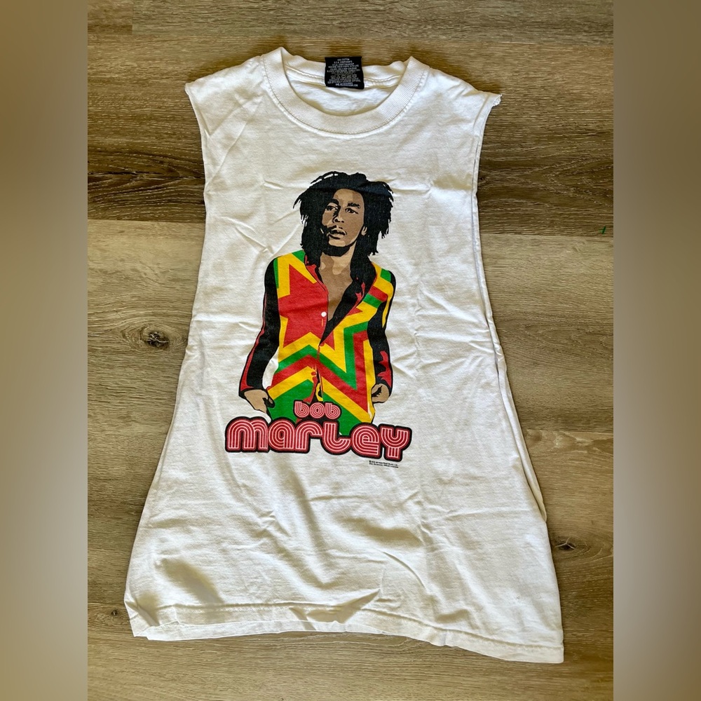 Y2K vintage one of a kind 2005 Zion Rootswear “Bob Marley” White Tank Top
